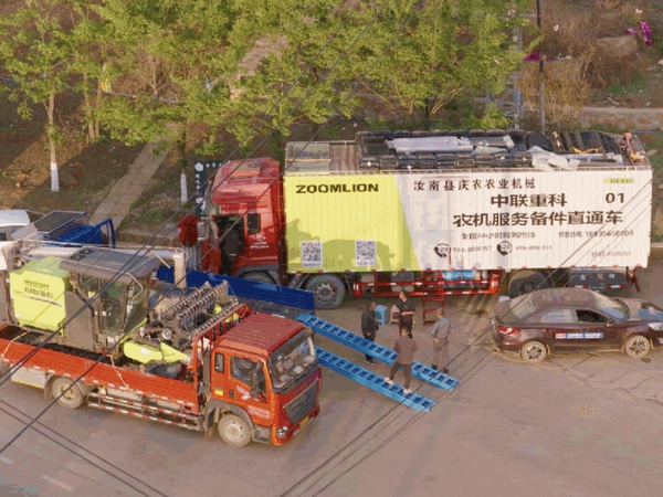 ZOOMLION Supports the Cross-Regional Harvesting Season