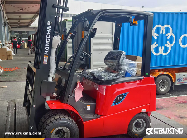 French Guyana - 1 Unit HANGCHA HV110D Vertical Mast Lifts & 1 Unit CPD15 Battery Forklift